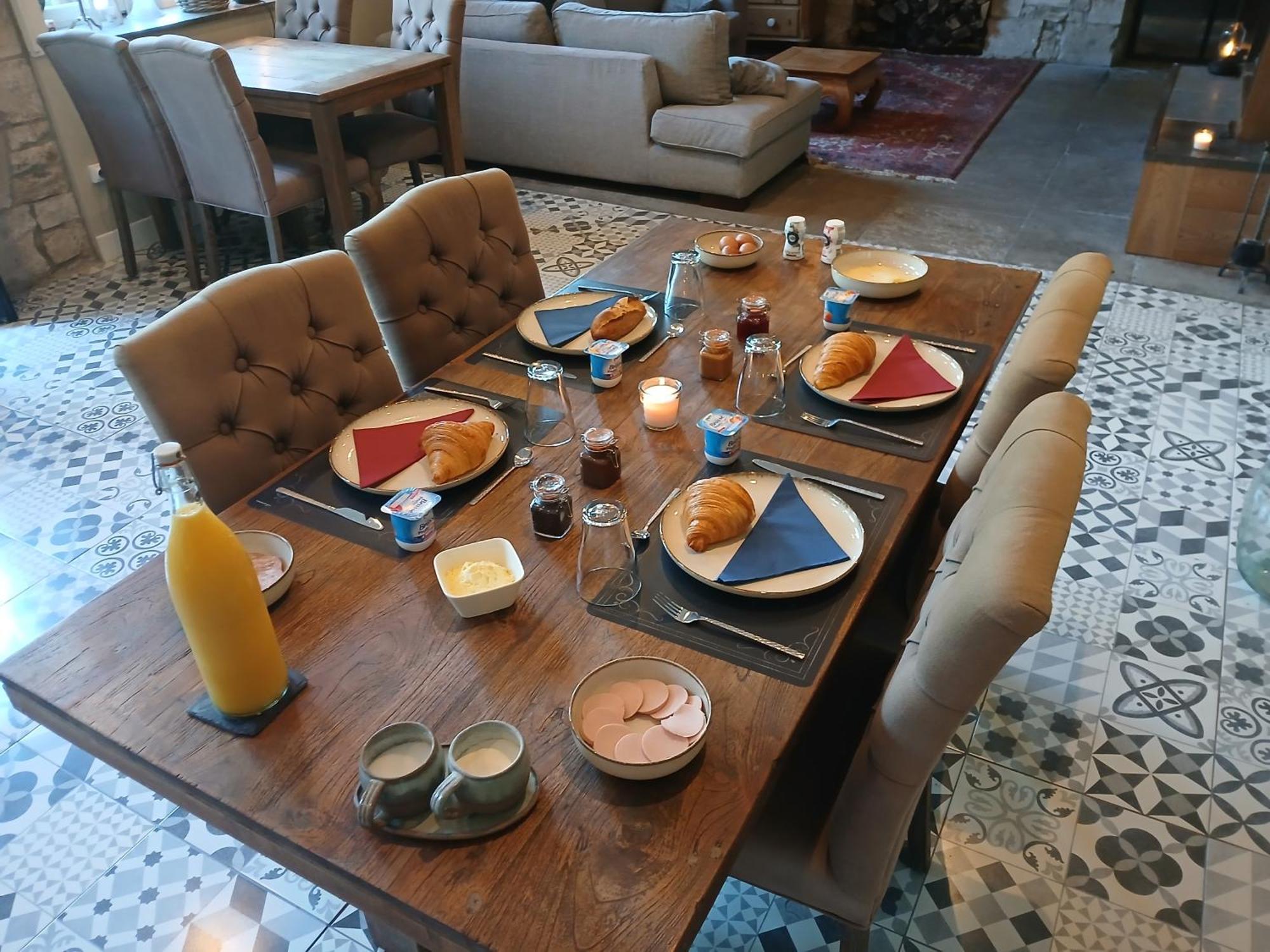 Bed and Breakfast Manoir La Cerise Fougerolles-Saint-Valbert Exterior foto